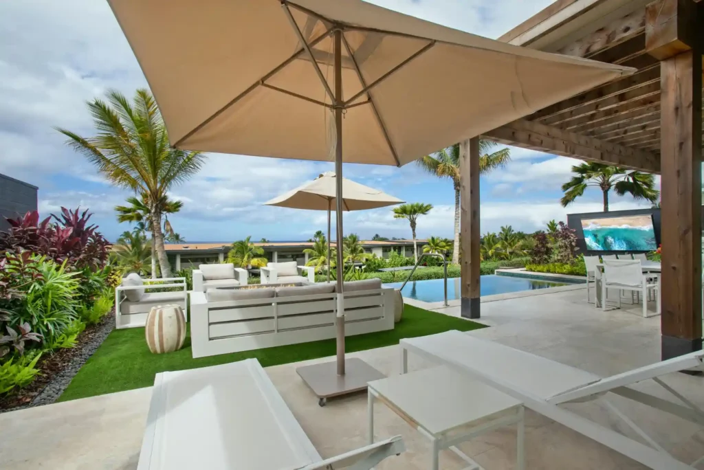 Contemporary Patio Furniture with Aluminium Lounge Seating Options