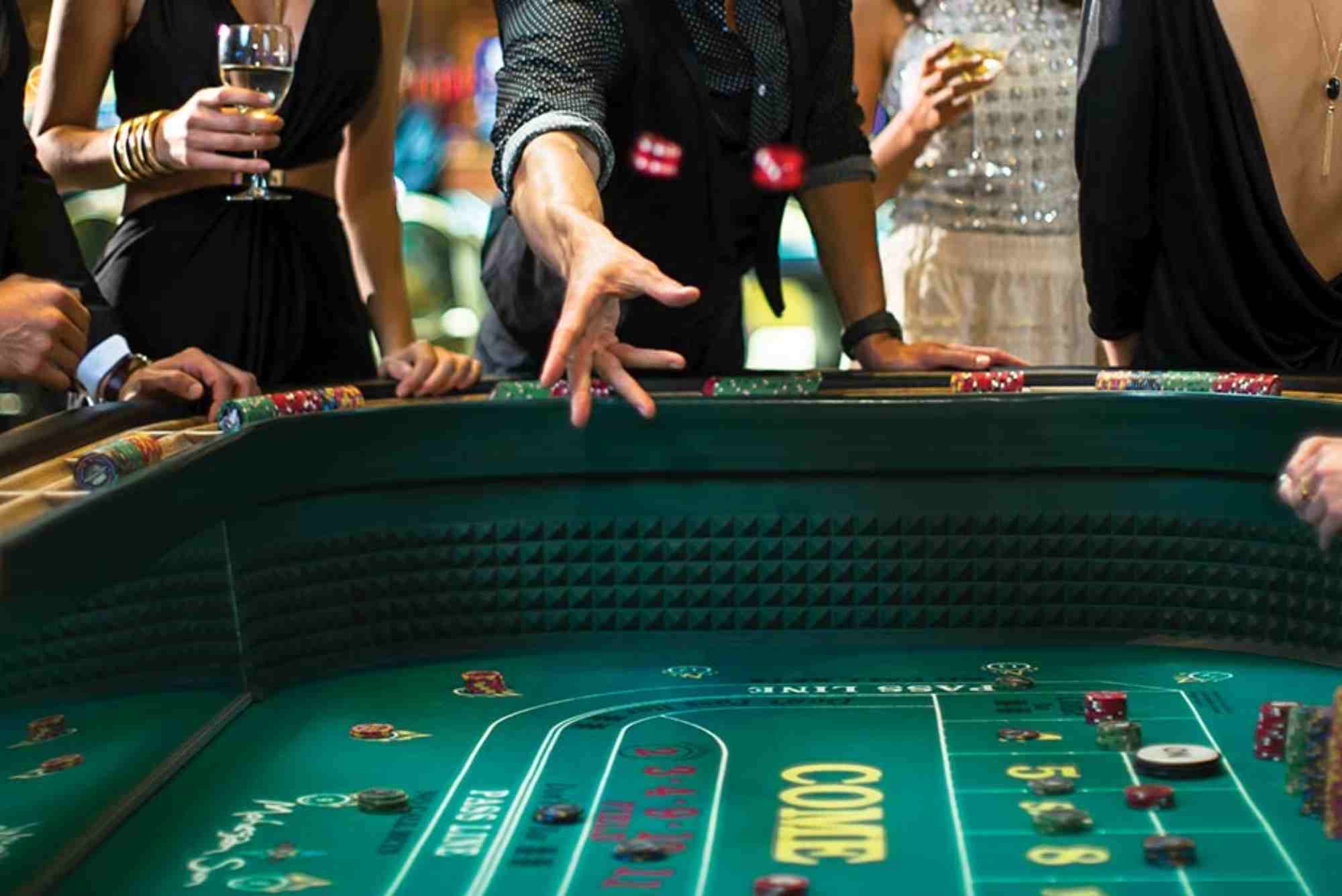 What Are the Perks of Seasonal Casino Promos?