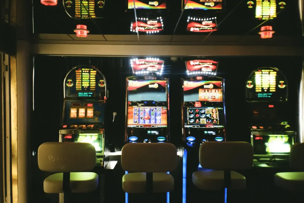 How Do Visual Jackpots Appear in Slots