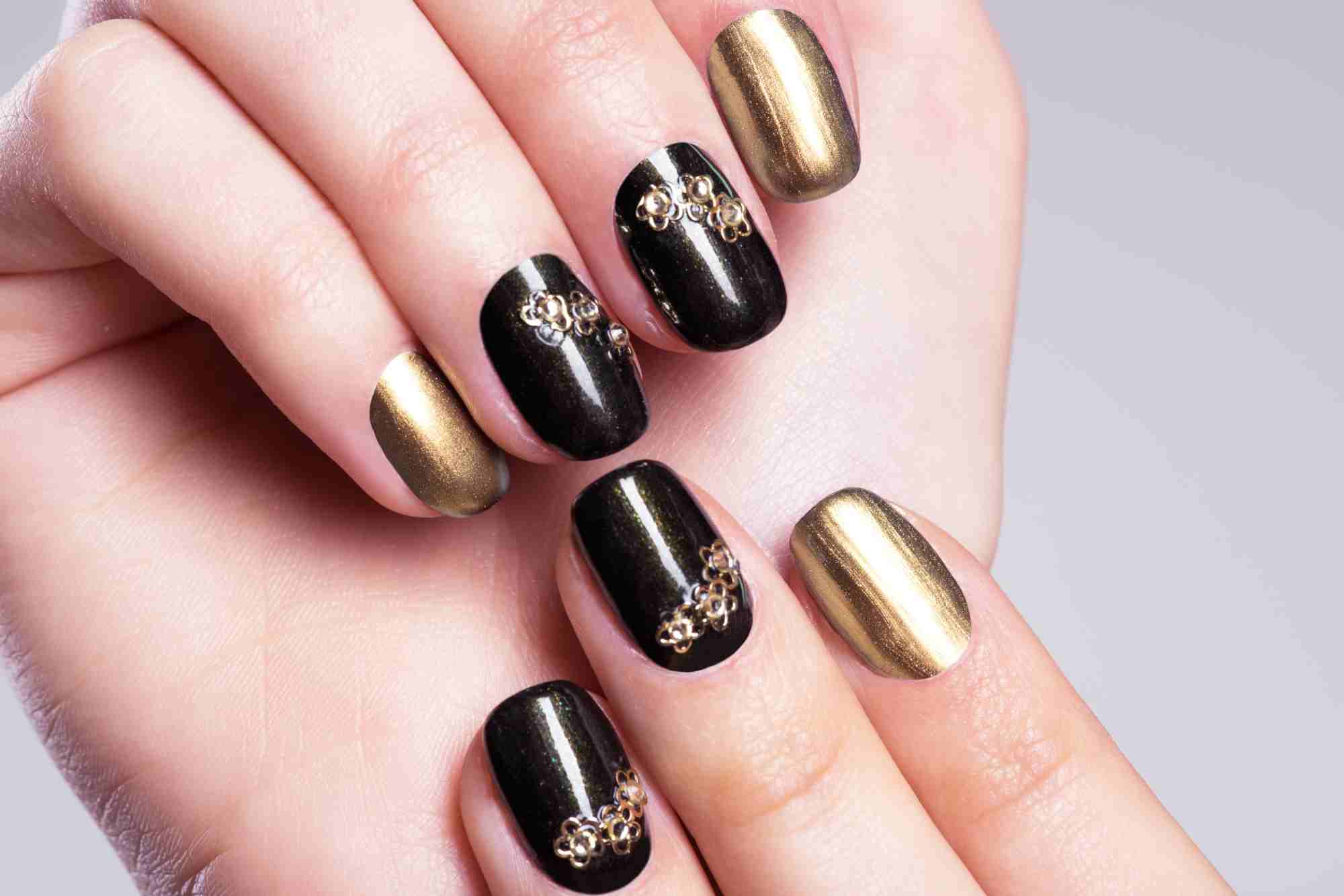 Nika Zemlyanikina A Signature of Excellence in Nail Art