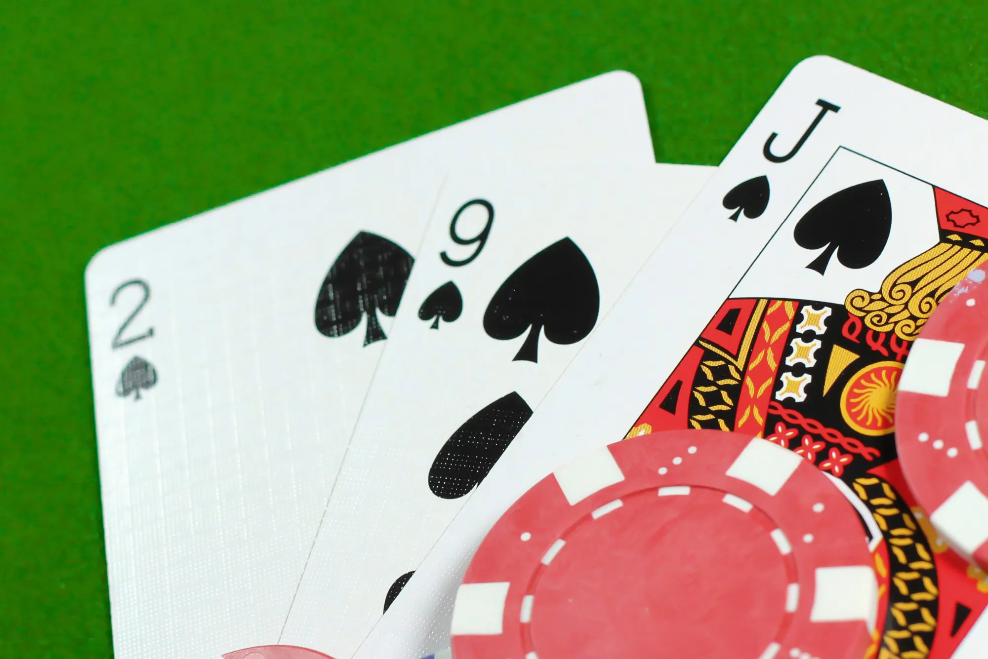 How Do Casino Slots Differ from Online Slots